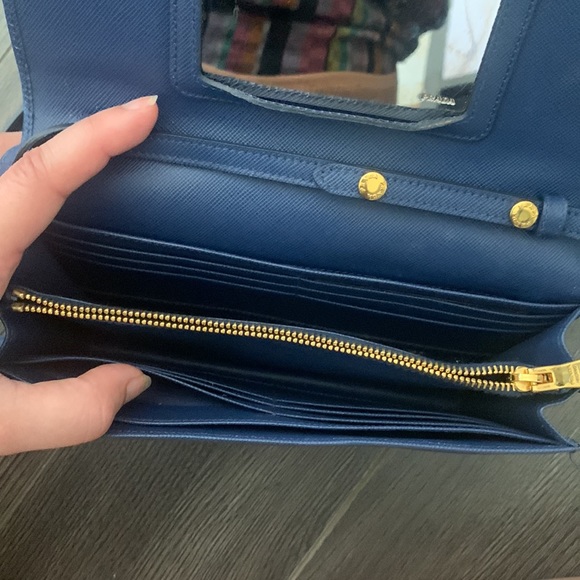 Prada blue clutch wallet on chain with removable strap - Picture 4 of 8